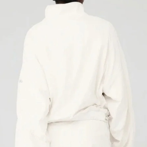 Alo Yoga Cropped Elevation Coverup Fleece Lined Jacket Popover Ivory XS Like New - Picture 2 of 9